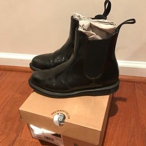 Dr Martens Flora Boots